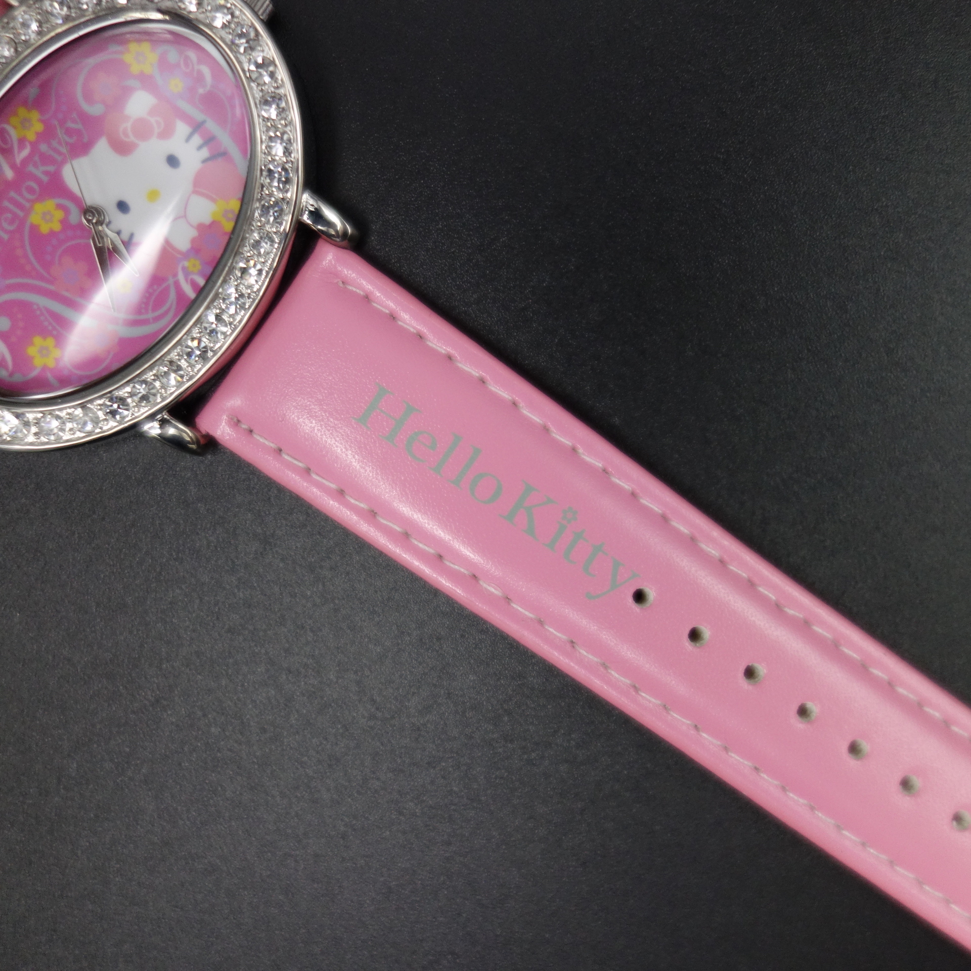 Hello Kitty Damen Armbanduhr Pink